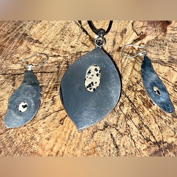 Dalmatian Jasper Set Pendant & Earrings - Picture 2 of 6